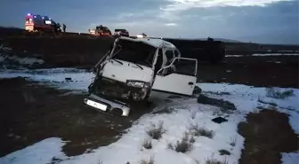 Aksaray'da Minibüsler Çarpıştı: 21 Yaralı