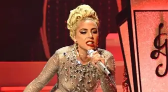 Lady Gaga'dan ABD Başkan Yardımcısı Pence ve Eşine: Hristiyanlığın En Kötü Temsilcilerisiniz