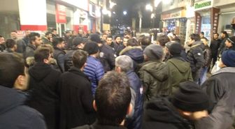Büfe Sahibinin, Küçük Çocuğu Taciz Ettiğini Duyan Mahalleli Ayaklandı
