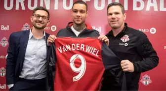 Eski Fenerbahçeli Gregory Van Der Wiel, Toronto'dan Ayrıldı