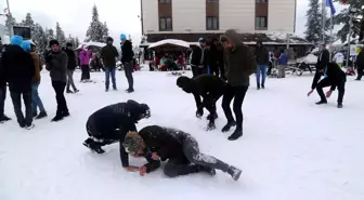 Ilgaz Dağı'nda Öğrencilerin Kar Sevinci