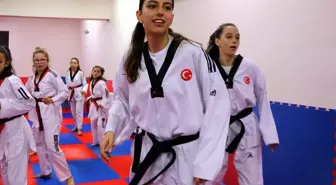 Genç Tekvandocu 5. Türkiye Şampiyonluğunun Sevincini Yaşıyor