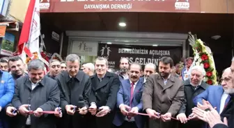 AK Parti Zeytinburnu Adayı Arısoy, Elazığ Kömürhan Dayanışma Derneği'nin Açılışına Katıldı