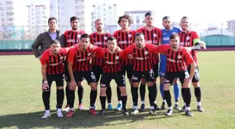 Karaköprü Belediyespor Yomra'yı Dışarıda Avladı