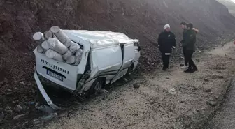 Elazığ'da Minibüs Devrildi: 3 Yaralı