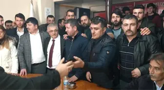 AK Parti Adayı Ahmet Dölekli'ye Coşkulu Karşılama