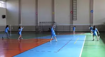 Badminton Müsabakası Yapıldı