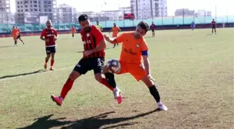 Karbel Karaköprü Belediyespor - Büyükçekmece Tepecikspor A.ş.: 0-3
