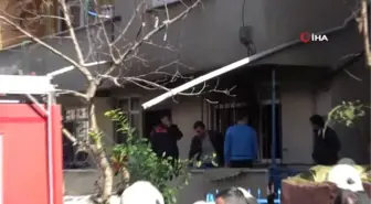 Pendik'te Korkutan Yangın: 4 Kişi Dumanlardan Etkilendi
