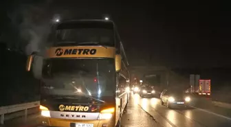 Tem'de Seyir Halindeki Yolcu Otobüsü Yandı