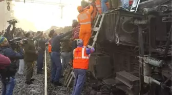 Hindistan'da Tren Kazası: 7 Ölü, 20'den Fazla Yaralı