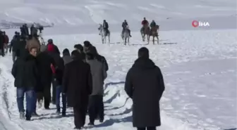 Kar Üstünde Cirit Gösterisi Nefes Kesti