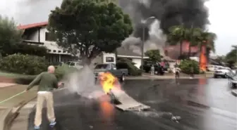 ABD'de, İki Evin Üzerine Uçak Düştü: 5 Ölü, 2 Yaralı