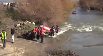 Güncelleme - Çanakkale'de Otomobilin Derede Kaybolması