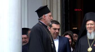 Yunanistan Başbakanı Çipras Ruhban Okulu'ndan Ayrıldı