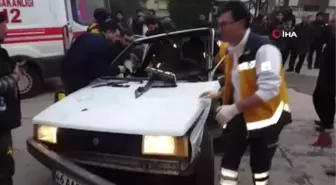 Elbistan'da İki Otomobil Çarpıştı: 4 Yaralı