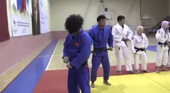 Futbolla Başladığı Sporda Judoda Madalyalara Uzandı