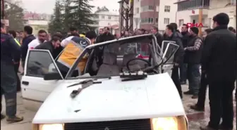 Kahramanmaraş'ta İki Otomobil Çarpıştı 4 Yaralı