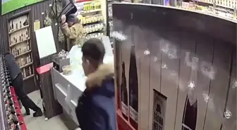 Çekiçle Soyguna Gitti, Önce Biber Gazı Ardından Dayak Yedi