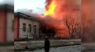 Isparta Üniversite Binası, Çıkan Yangında Zarar Gördü