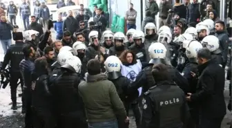 Hakkari'de, Leyla Güven'e Destek Eylemi Yapanlara Polis Müdahalesi