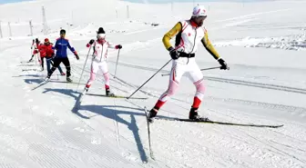 Kayaklı Koşucular Ardahan'da Mutlu