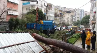 İzmir Yağmura Teslim