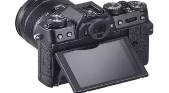 Fujifilm, Hem Fiyatı Hem Boyutu Küçülttüğü Yeni Fotoğraf Makinesini Tanıttı