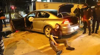 Polisten Kaçarken Emniyetin Nizamiye Kapısına Çarpan Alkollü Sürücü: Kolumu Emniyete Alın