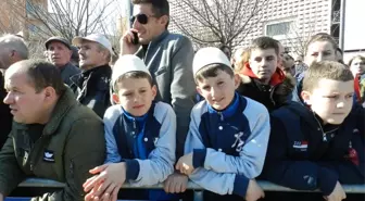 Kosova Ordusu İlk Kez Görücüye Çıktı