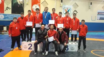 İncirliova Spor Lisesi, Minderin Tozunu Silkeledi