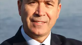 CHP Sağ Politikacılardan Medet Umma Gayretinde'