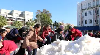 Öğrencilere Kar Sürprizi