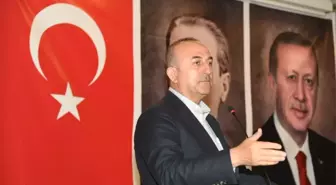 Bakan Çavuşoğlu, Kuşadası'nda Turizmcilerle Bir Araya Geldi