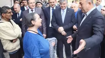 Çavuşoğlu, AK Parti Aşığı Kadından 15 Kişiyi İkna Etmesini İstedi