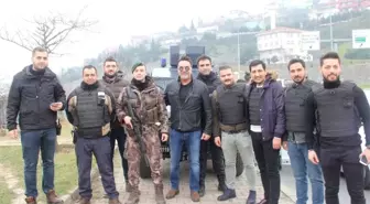 Özel) Asayiş Uygulamasına Takılan Beyazıt Öztürk Polislerle Fotoğraf Çektirdi