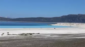 Vali Şıldak, Salda Gölü Çevresini İnceledi