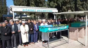 Ahırda Ölü Bulunan İmam ve Eşi Toprağa Verildi