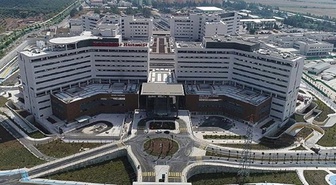 'Şehir hastaneleri yavaşlamalı'