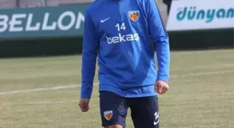 İstikbal Mobilya Kayserispor Nurettin Korkmaz 2,5 Yıllık Sözleşme İmzaladı