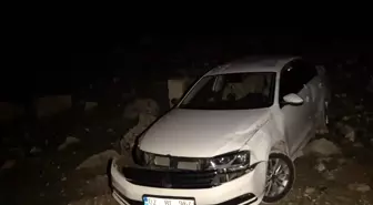 Adıyaman'da Otomobil Şarampole Devrildi: 1 Yaralı