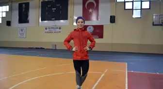 Milli Sporcu 'Altın'A Koşmak İstiyor