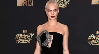 Cara Delevingne Müzik Dünyasına Adım Atıyor