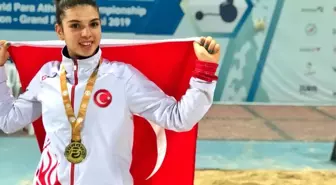 Esra Bayrak'tan Altın Madalya