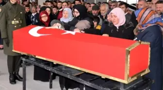 Yüksekova'da Yaşamını Yitiren Sözleşmeli Er, Son Yolculuğuna Uğurlandı