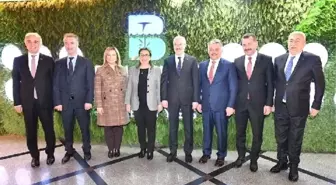 Bakan Pekcan Balıkesir Büyükşehir Belediyesi'ni Ziyaret Etti