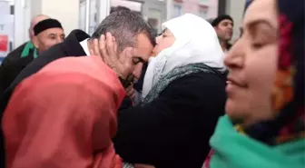 CHP'nin Adayı, Tapularını Bekleyen Mahalleli Tarafından Coşkuyla Karşılandı
