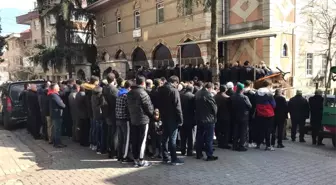 Kadıköy'deki Vahşetin Kurbanı Son Yolculuğuna Uğurlandı