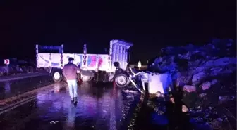 Kontrolden Çıkan Kamyon, Kayalara Çarptı: 1 Ölü, 1 Yaralı