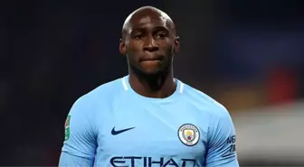 Mangala Bir Yıl Daha Manchester City'de